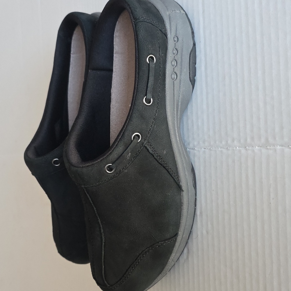 Easy Spirit Women's Black Slip-On Wide Sneakers Sz 9.5W